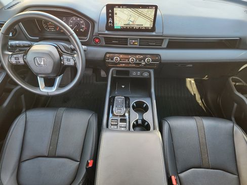 Used 2025 Honda Pilot Touring image 26
