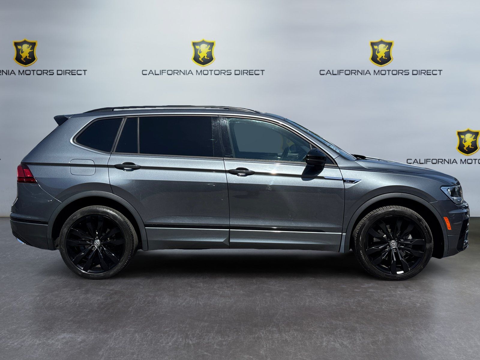 Used 2021 Volkswagen Tiguan S FWD image 6