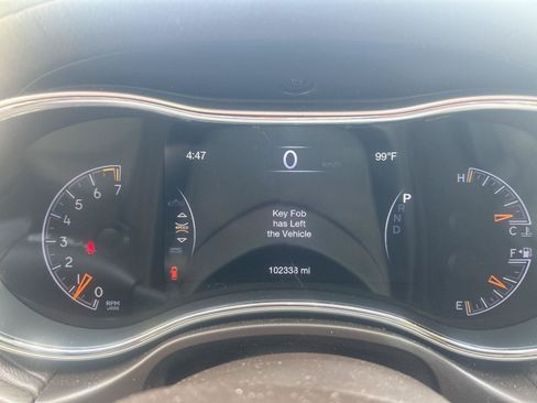 Used 2017 Jeep Grand Cherokee Overland w/ Jeep Active Safety Group RWD image 10
