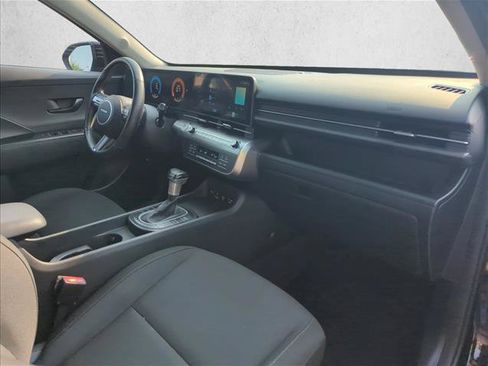 Used 2025 Hyundai Kona SEL FWD image 30