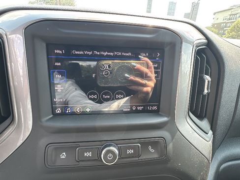 Used 2024 Chevrolet Silverado 1500 Custom image 7