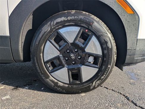 New 2026 Hyundai Santa Fe SE image 11