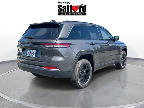 New 2026 Jeep Grand Cherokee Altitude AWD/4WD image 9