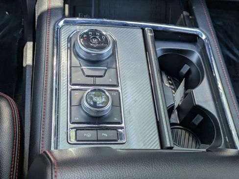 Used 2020 Ford Expedition Limited w/ Equipment Group 303A AWD/4WD image 24