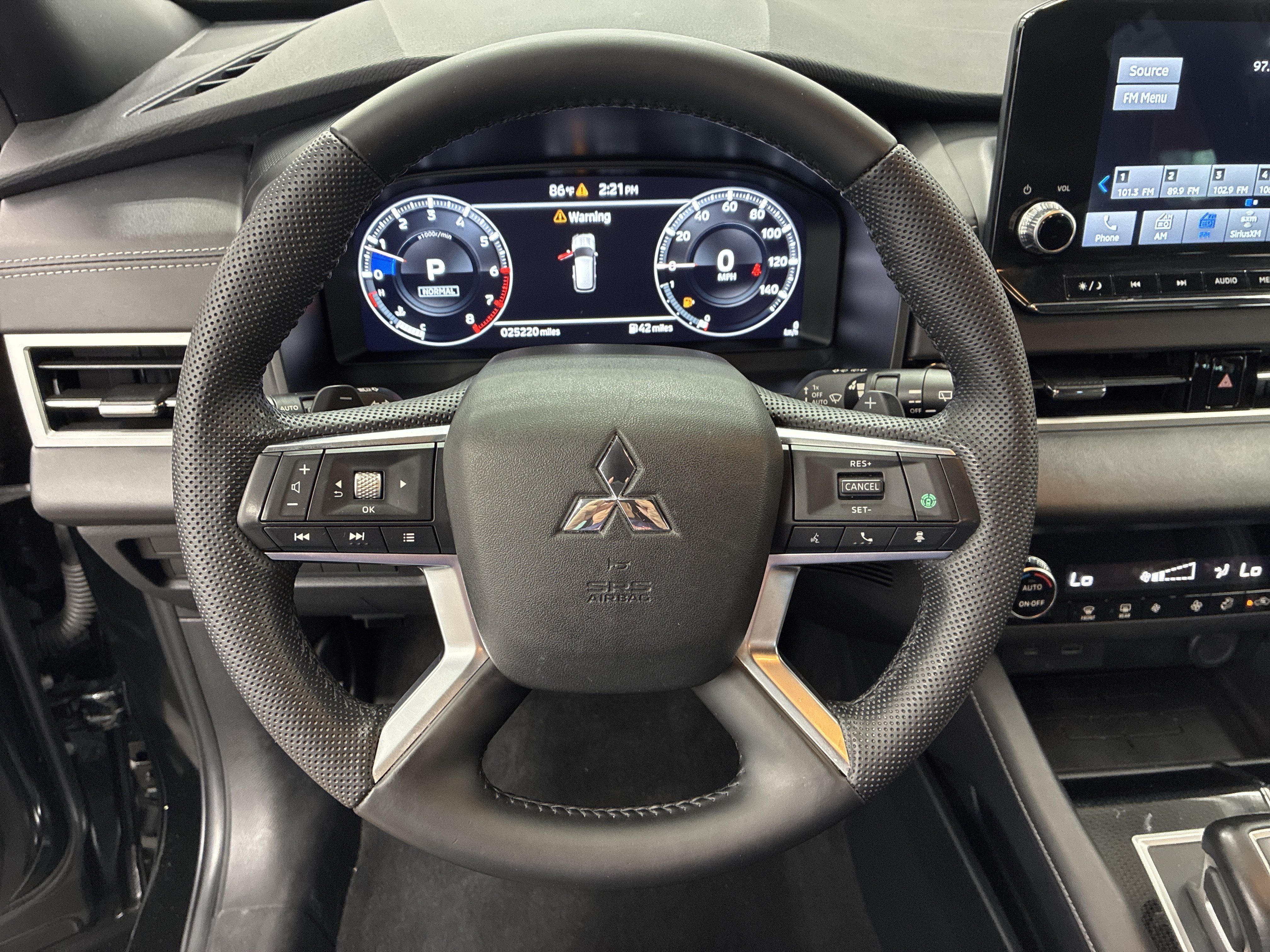 Used 2023 Mitsubishi Outlander SE Black Edition AWD/4WD image 22