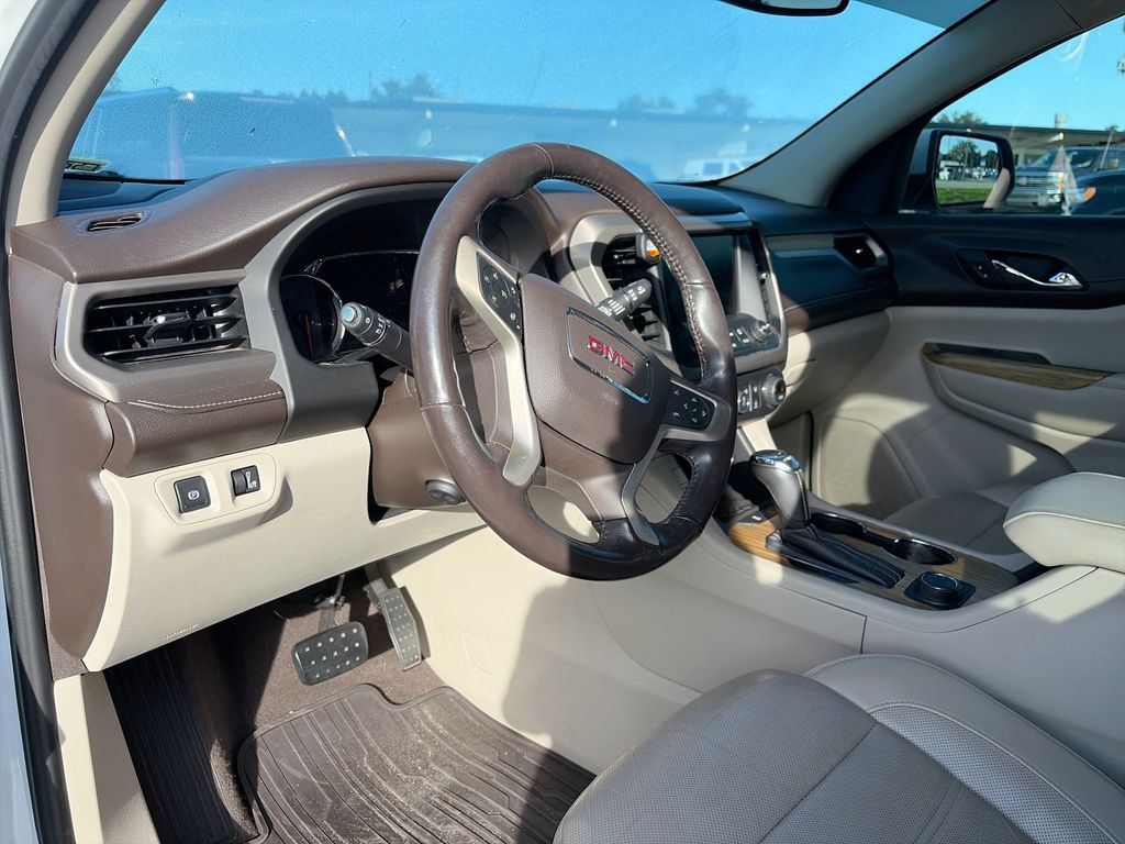 Used 2019 GMC Acadia Denali w/ Technology Package AWD/4WD image 12