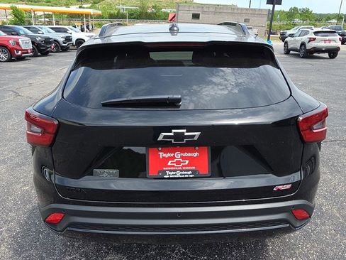 New 2026 Chevrolet Trax RS w/ Sunroof Package FWD image 7