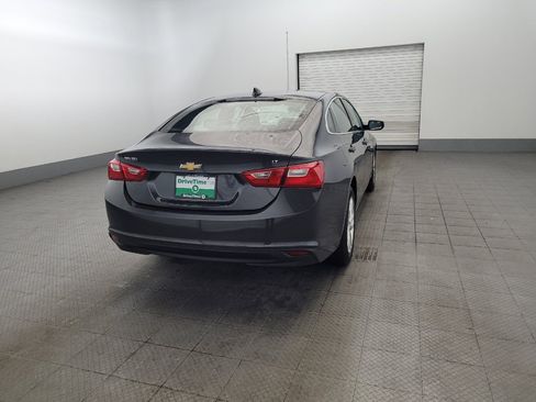 Used 2018 Chevrolet Malibu LT w/ Leather Package FWD image 7
