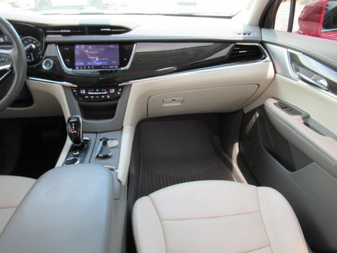 Used 2020 Cadillac XT6 Premium Luxury FWD image 14