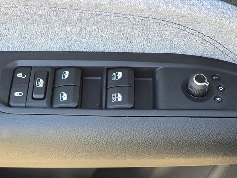 New 2026 Jeep Compass Latitude image 28