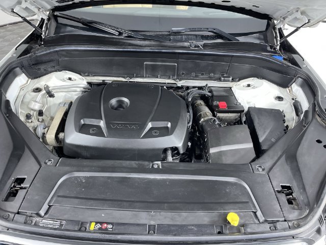 Used 2018 Volvo XC90 T6 Momentum AWD/4WD image 46