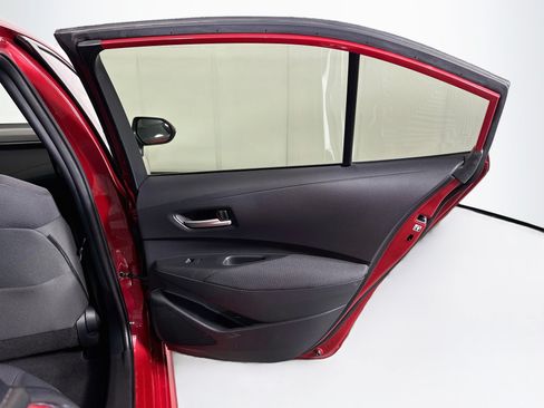 Used 2021 Toyota Corolla LE FWD image 27