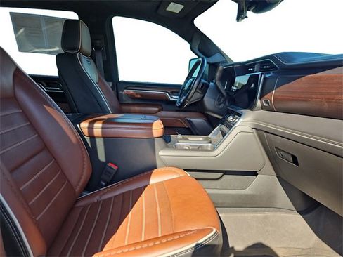 Used 2024 GMC Sierra 3500 Denali Ultimate image 15