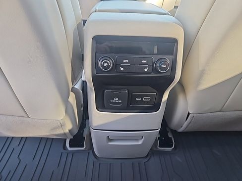 Used 2023 GMC Acadia Denali w/ Denali Ultimate Package image 21