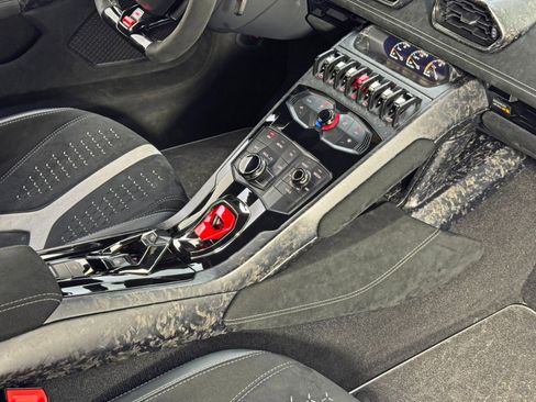 Used 2018 Lamborghini Huracan Performante image 95