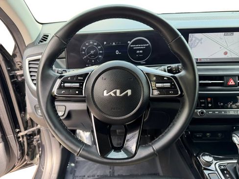 Certified 2024 Kia Seltos EX AWD/4WD image 19