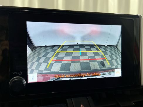 Used 2024 Toyota RAV4 XLE w/ Convenience Package image 28