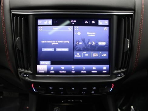 Used 2022 Maserati Levante GT image 27