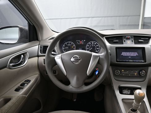 Used 2013 Nissan Sentra S image 10