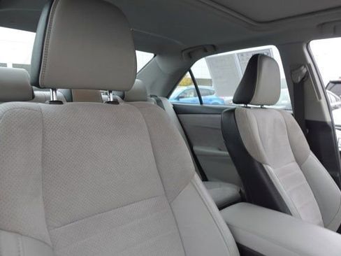 Used 2017 Toyota Camry XSE image 15