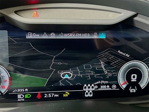 Used 2025 Audi Q7 3.0T Premium Plus image 16