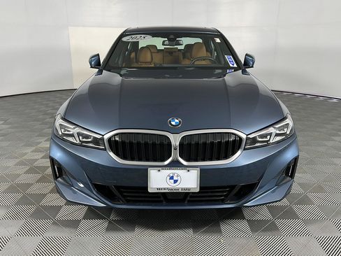 Used 2025 BMW 330i xDrive Sedan w/ Premium Package AWD/4WD image 4