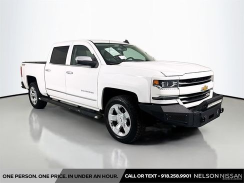 Used 2017 Chevrolet Silverado 1500 LTZ Z71 image 3