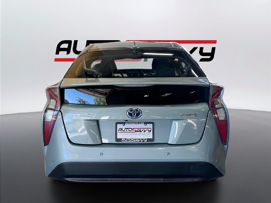 Used 2017 Toyota Prius Four w/ Premium Convenience Package FWD image 6