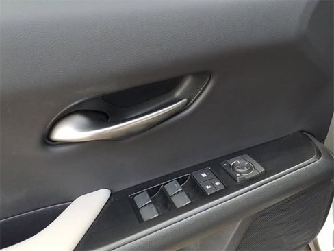 Used 2021 Lexus UX 250h w/ Premium Package image 7