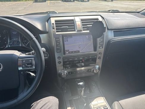 Used 2017 Lexus GX 460 AWD/4WD image 15