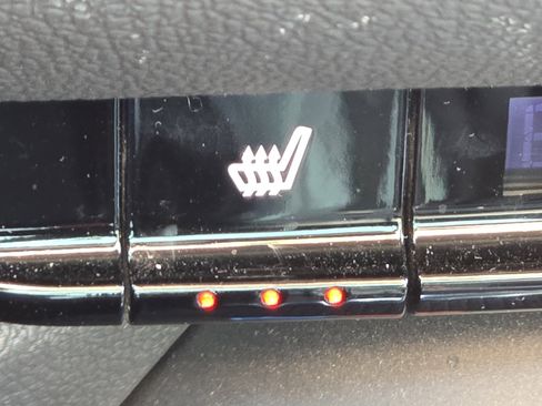 Certified 2024 Chevrolet Blazer LT w/ Convenience Package image 9