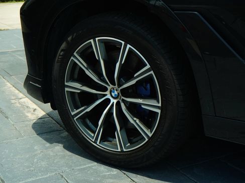 Used 2021 BMW X6 M50i w/ Executive Package AWD/4WD image 4