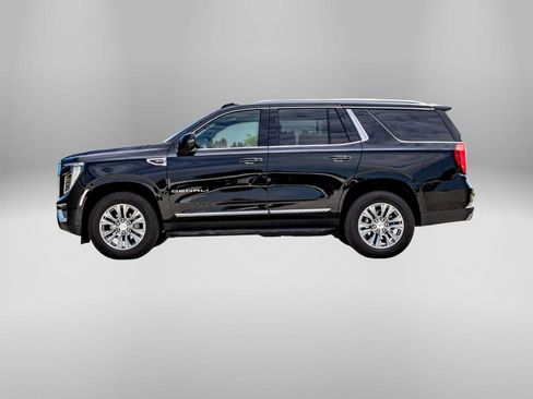 Used 2025 GMC Yukon Denali AWD/4WD image 4