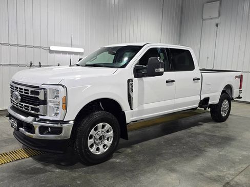 Used 2024 Ford F350 XLT w/ FX4 Off-Road Package image 2