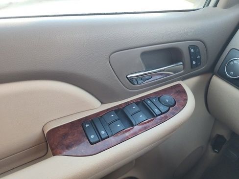 Used 2009 Chevrolet Silverado 1500 LTZ w/ Safety Package image 38