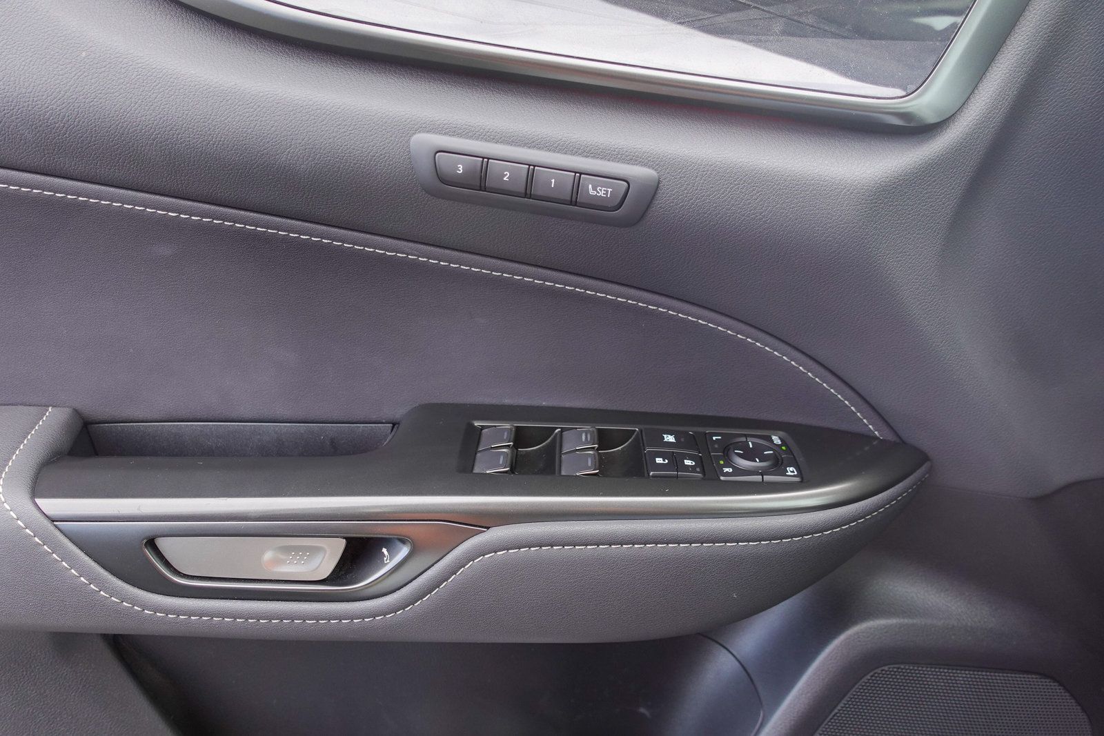 Used 2025 Lexus NX 350h AWD w/ Accessory Package (Z2) image 15