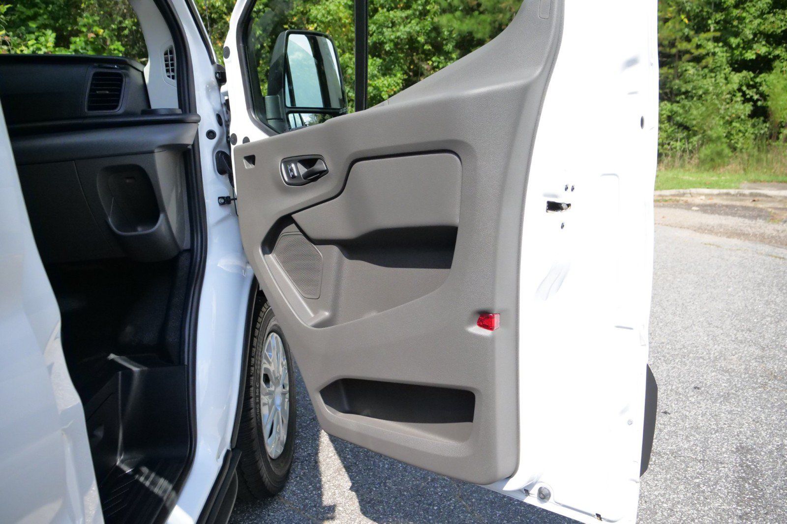 Used 2022 Ford E-Transit Low Roof w/ Load Area Protection Package RWD image 39