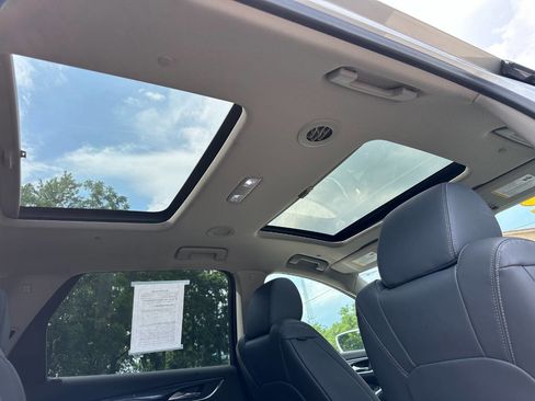 Used 2019 Buick Enclave Essence image 22