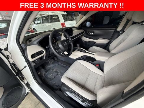 Used 2025 Honda HR-V LX image 37