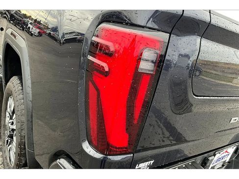 Used 2025 GMC Sierra 3500 Denali w/ Denali Reserve Package image 24