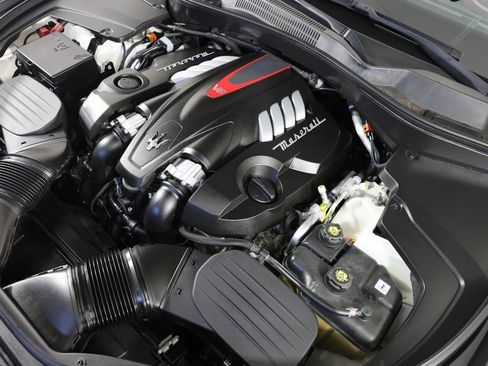 Used 2021 Maserati Levante GTS image 34