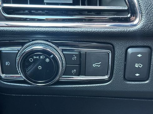 Used 2019 Lincoln Navigator L Reserve image 40