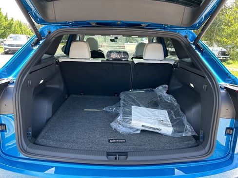 Used 2024 Volkswagen Atlas Cross Sport SEL Premium R-Line image 49