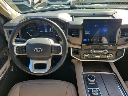Used 2024 Ford Expedition Max Limited image 19