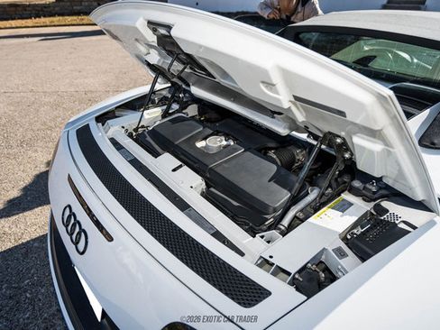 Used 2015 Audi R8 V8 w/ Full Leather Package image 26