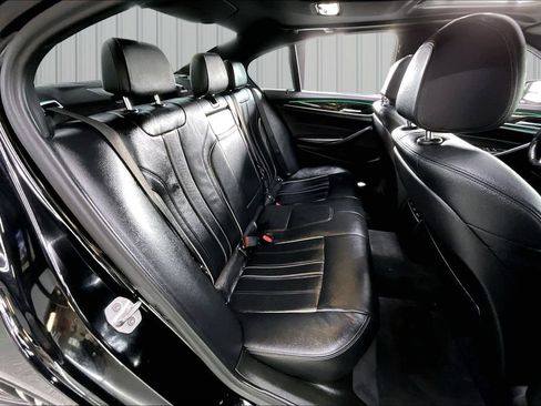 Used 2018 BMW 530i xDrive AWD/4WD image 26