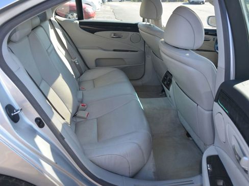 Used 2007 Lexus LS 460 image 7