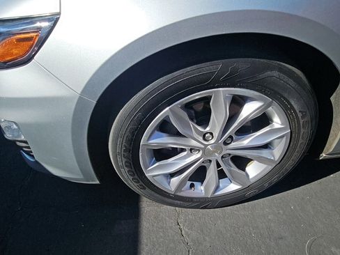 Used 2019 Chevrolet Malibu LT image 4