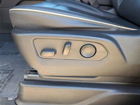 Used 2024 Chevrolet Tahoe Premier image 32