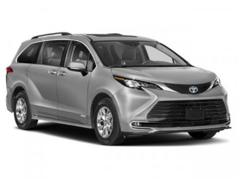 Certified 2024 Toyota Sienna XLE AWD/4WD image 6